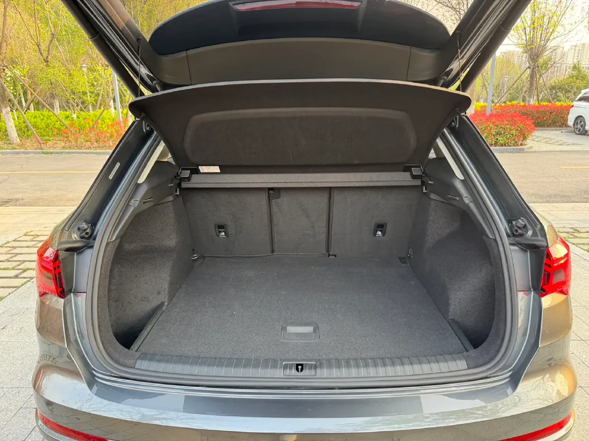 2022 Audi Q3 1.4T 150HP L4 7DCT,autocango,china used car exporter,china ev exporter,chinese used car exporter,chinese used ev exporter