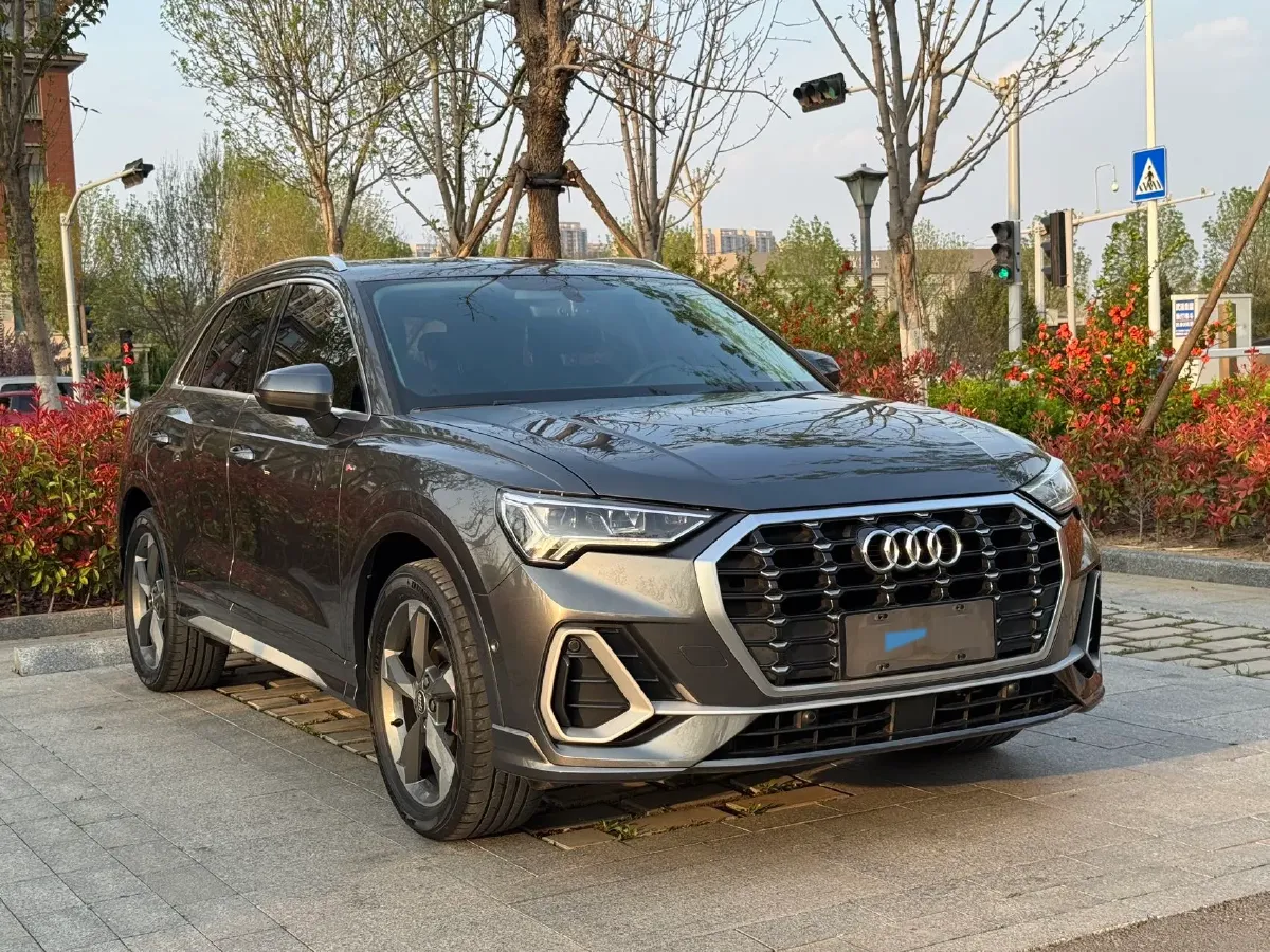 2022 Audi Q3 1.4T 150HP L4 7DCT,autocango,china used car exporter,china ev exporter,chinese used car exporter,chinese used ev exporter