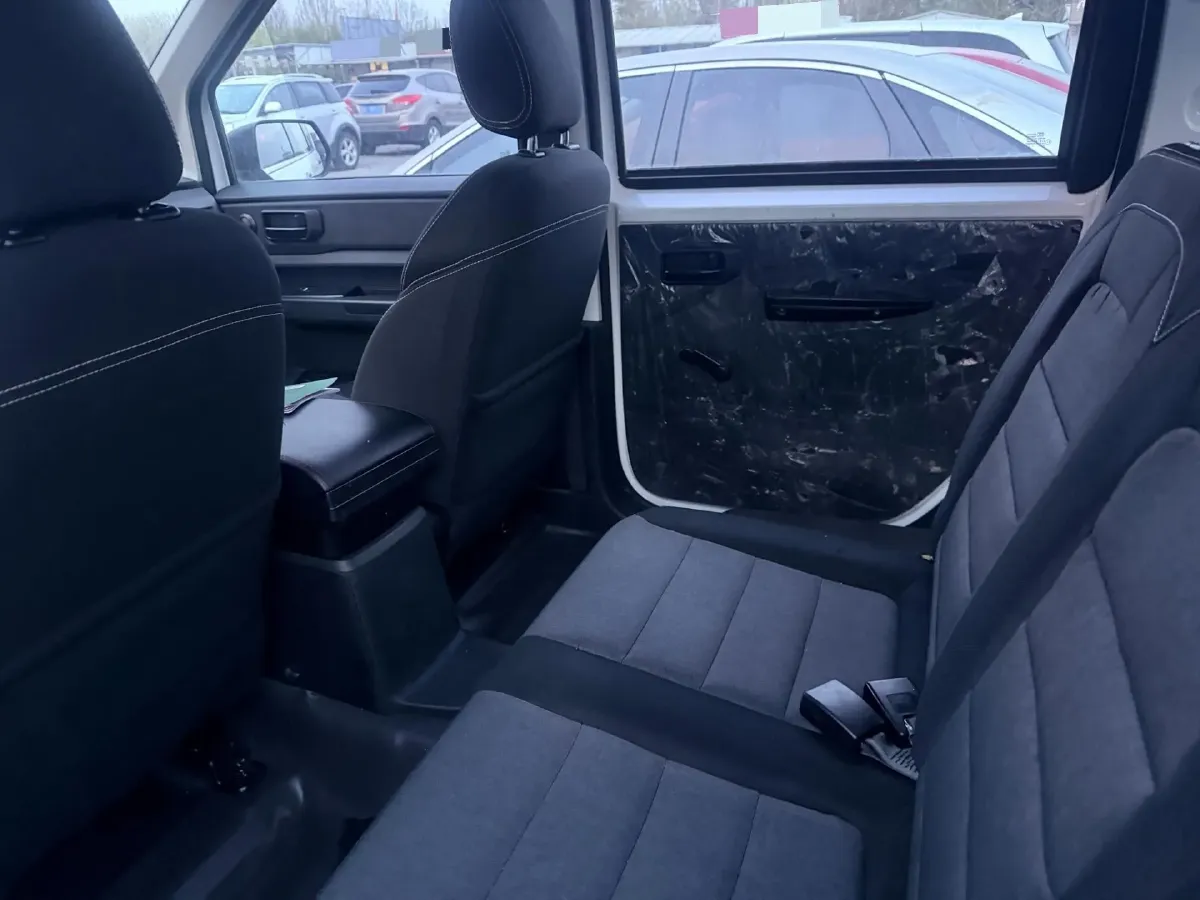 2020 BaoJun RC-5 1.5L 99HP L4 6MT,autocango,china used car exporter,china ev exporter,chinese used car exporter,chinese used ev exporter