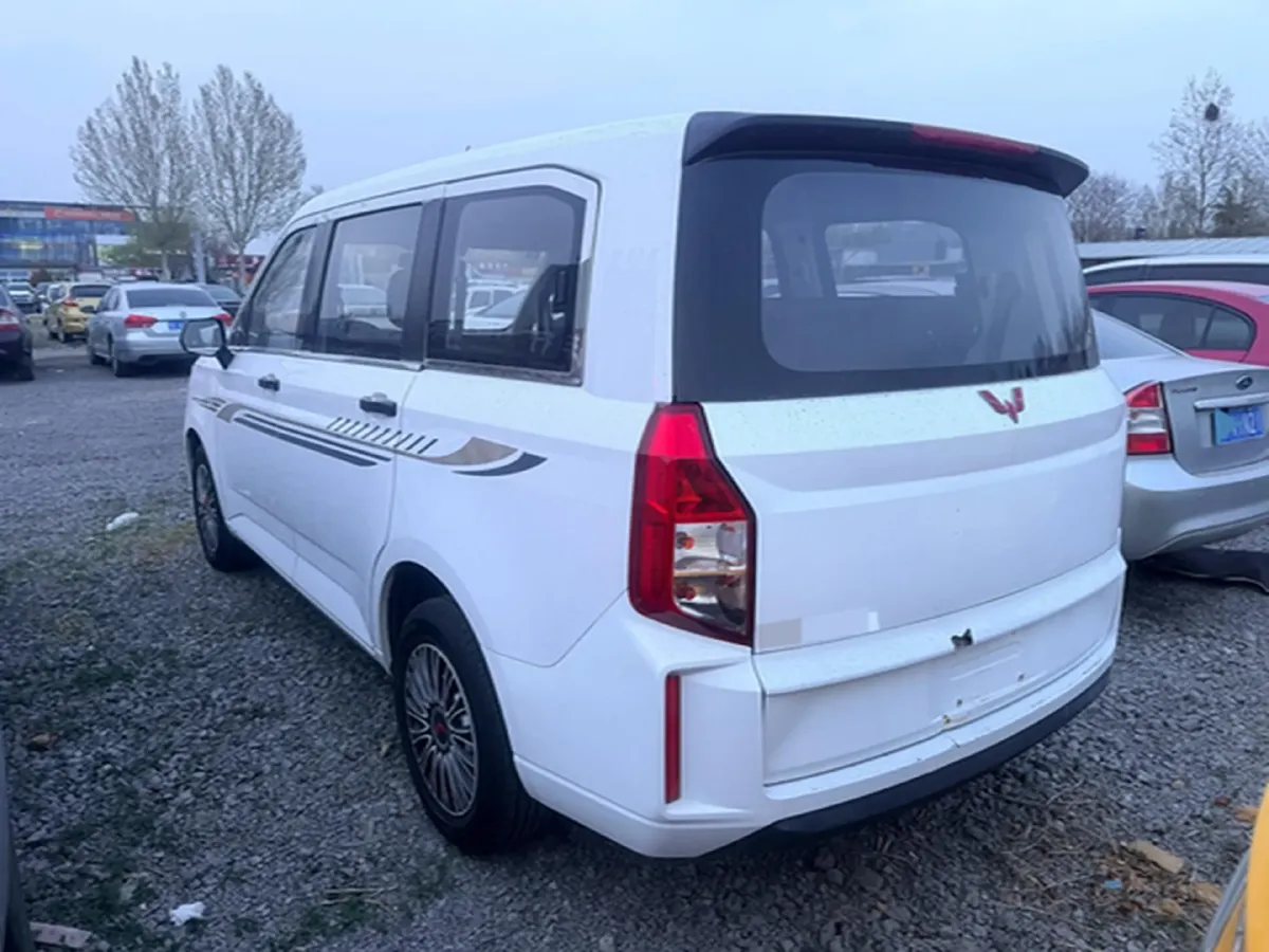 2020 BaoJun RC-5 1.5L 99HP L4 6MT,autocango,china used car exporter,china ev exporter,chinese used car exporter,chinese used ev exporter