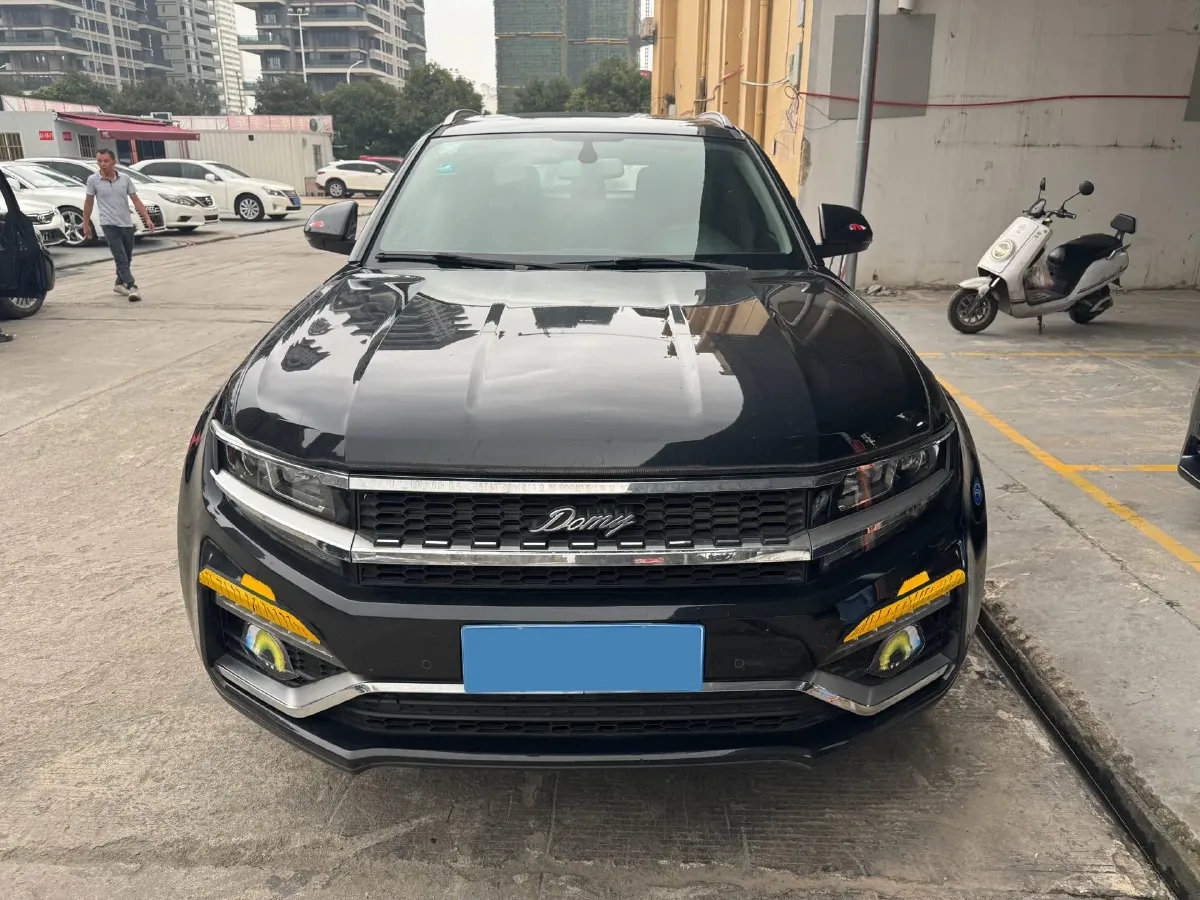 2017 Zotye Damy X7 1.8T 177HP L4 5MT,autocango,china used car exporter,china ev exporter,chinese used car exporter,chinese used ev exporter