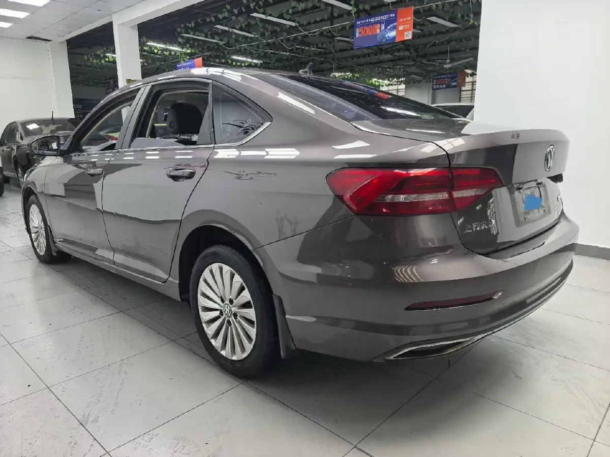 2018 Landwind XiaoYao 1.5T 163HP L4 CVT,autocango,china used car exporter,china ev exporter,chinese used car exporter,chinese used ev exporter