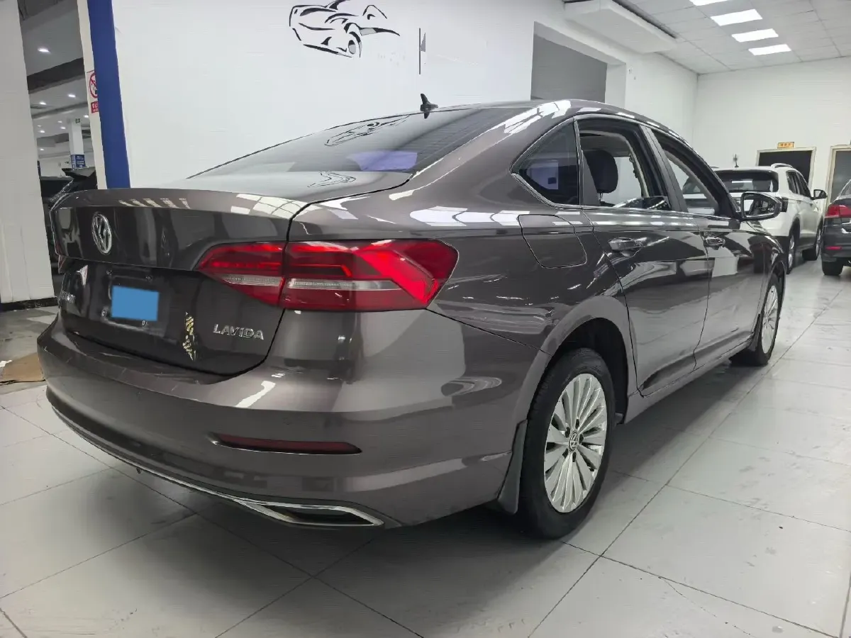 2018 Landwind XiaoYao 1.5T 163HP L4 CVT,autocango,china used car exporter,china ev exporter,chinese used car exporter,chinese used ev exporter