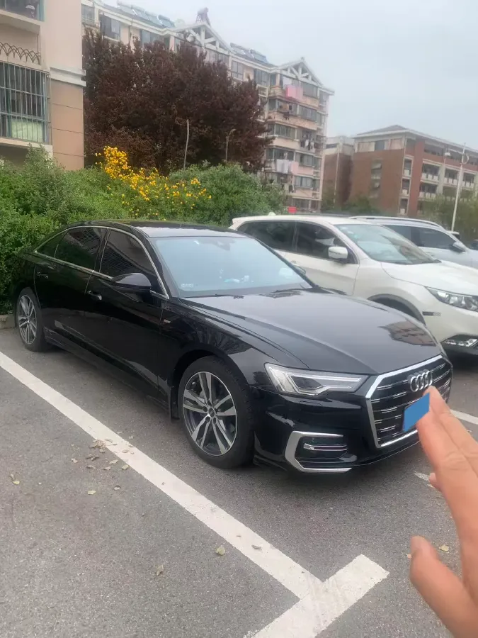 2023 Audi A6L 2.0T 190HP L4 7DCT,autocango,china used car exporter,china ev exporter,chinese used car exporter,chinese used ev exporter