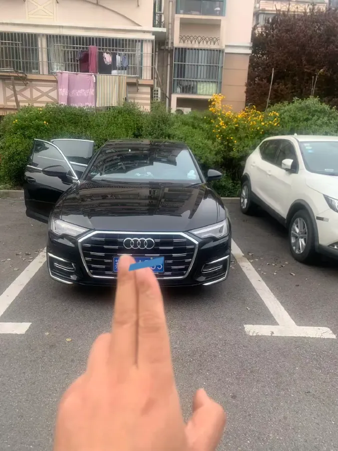 2023 Audi A6L 2.0T 190HP L4 7DCT,autocango,china used car exporter,china ev exporter,chinese used car exporter,chinese used ev exporter