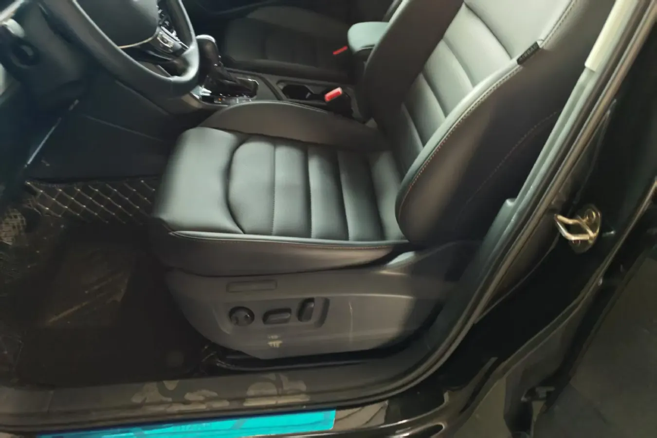 2022 Volkswagen Tharu 1.4T 150HP L4 7DCT,autocango,china used car exporter,china ev exporter,chinese used car exporter,chinese used ev exporter