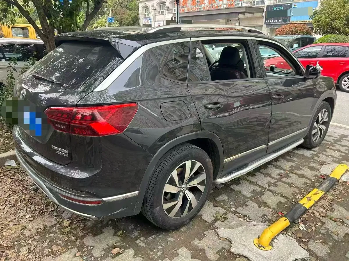 2019 Jeep Cherokee 2.0T 234HP L4 9AT,autocango,china used car exporter,china ev exporter,chinese used car exporter,chinese used ev exporter