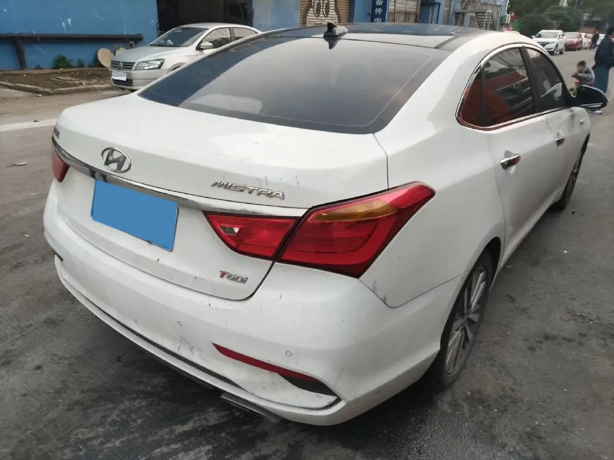 2016 Hyundai Mistra 1.6T 175HP L4 7DCT,autocango,china used car exporter,china ev exporter,chinese used car exporter,chinese used ev exporter