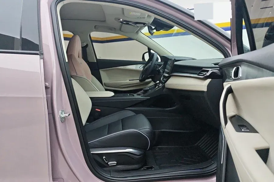 2023 LYNK&CO 06 1.5T 181HP L4 7DCT,autocango,china used car exporter,china ev exporter,chinese used car exporter,chinese used ev exporter