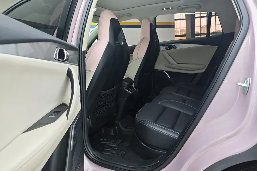 2023 LYNK&CO 06 1.5T 181HP L4 7DCT,autocango,china used car exporter,china ev exporter,chinese used car exporter,chinese used ev exporter