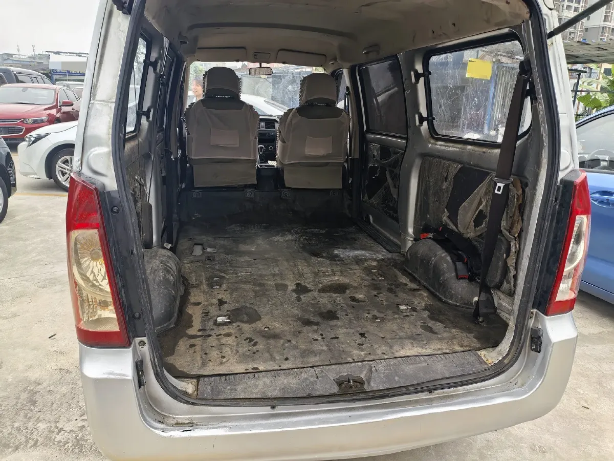2014 WuLing RongGuang 1.5L 107HP L4 5MT,autocango,china used car exporter,china ev exporter,chinese used car exporter,chinese used ev exporter