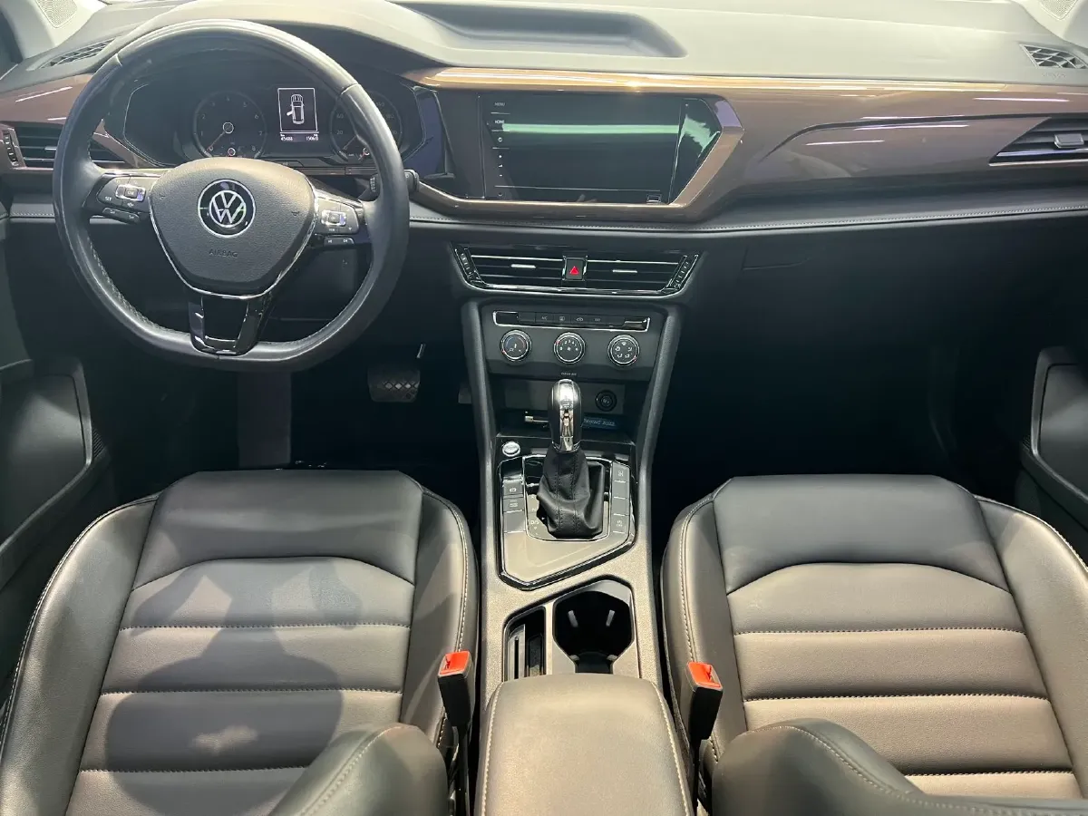 2021 Volkswagen Tharu 1.4T 150HP L4 7DCT,autocango,china used car exporter,china ev exporter,chinese used car exporter,chinese used ev exporter