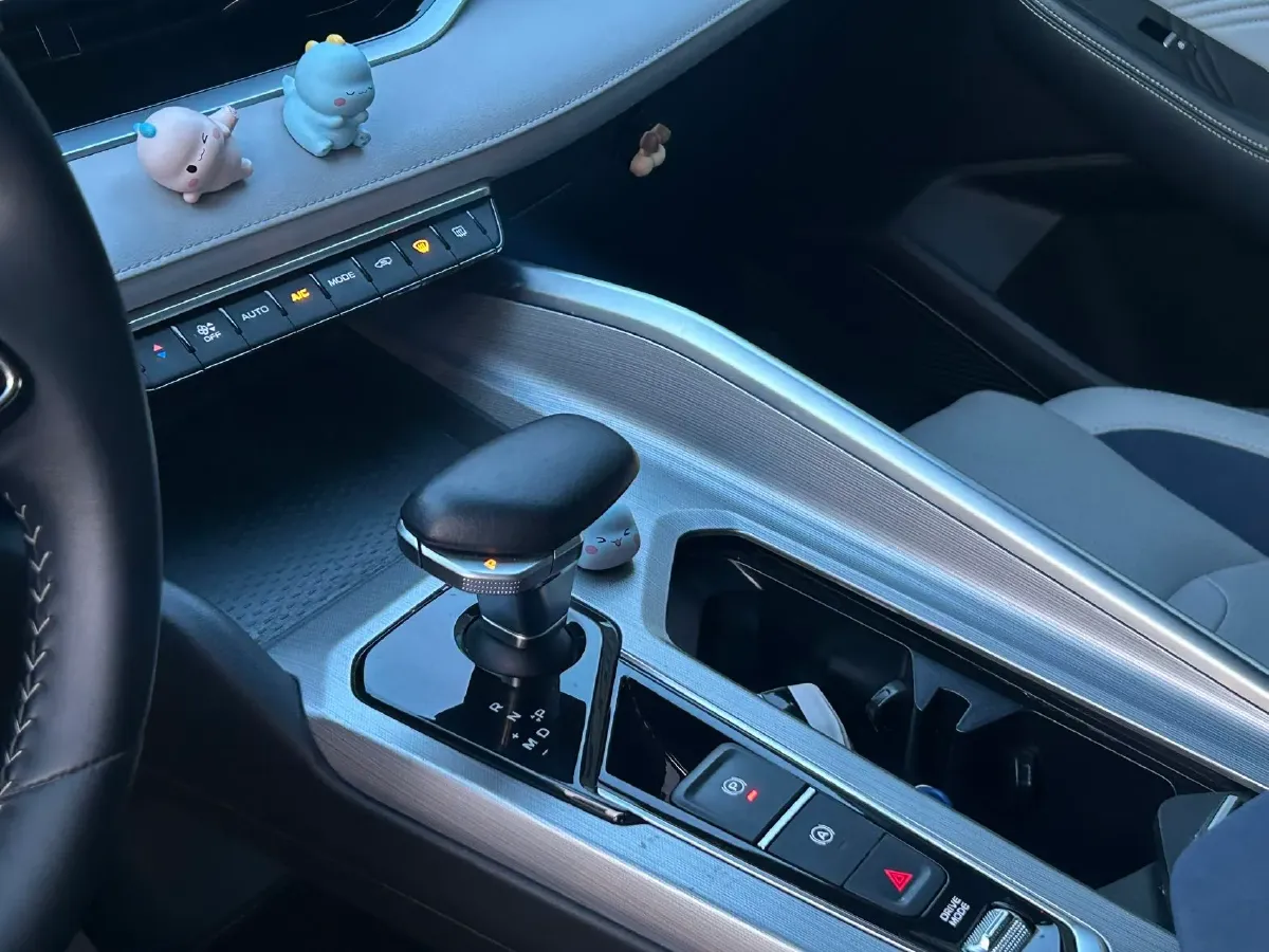 2021 Geely Preface 2.0T 190HP L4 7DCT,autocango,china used car exporter,china ev exporter,chinese used car exporter,chinese used ev exporter