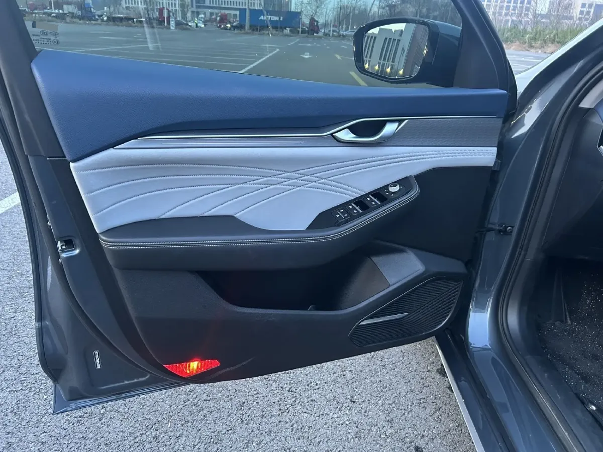 2021 Geely Preface 2.0T 190HP L4 7DCT,autocango,china used car exporter,china ev exporter,chinese used car exporter,chinese used ev exporter