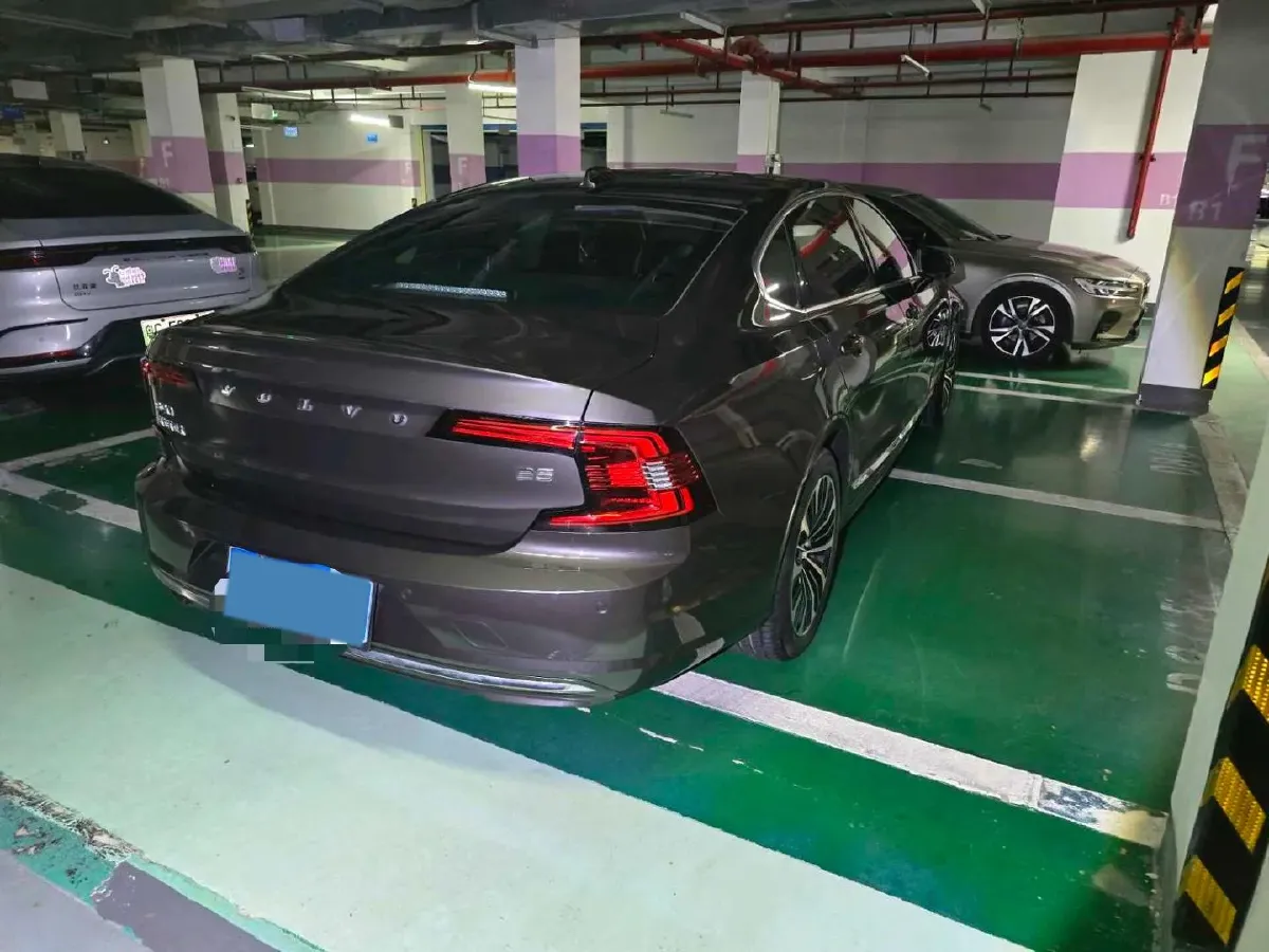 2025 Volvo S90 2.0T 250HP L4 8AT,autocango,china used car exporter,china ev exporter,chinese used car exporter,chinese used ev exporter