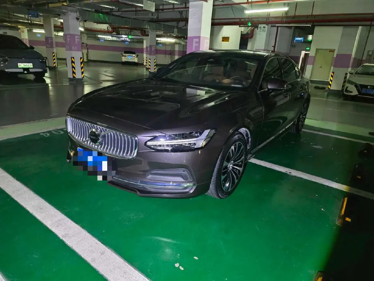 2025 Volvo S90 2.0T 250HP L4 8AT,autocango,china used car exporter,china ev exporter,chinese used car exporter,chinese used ev exporter