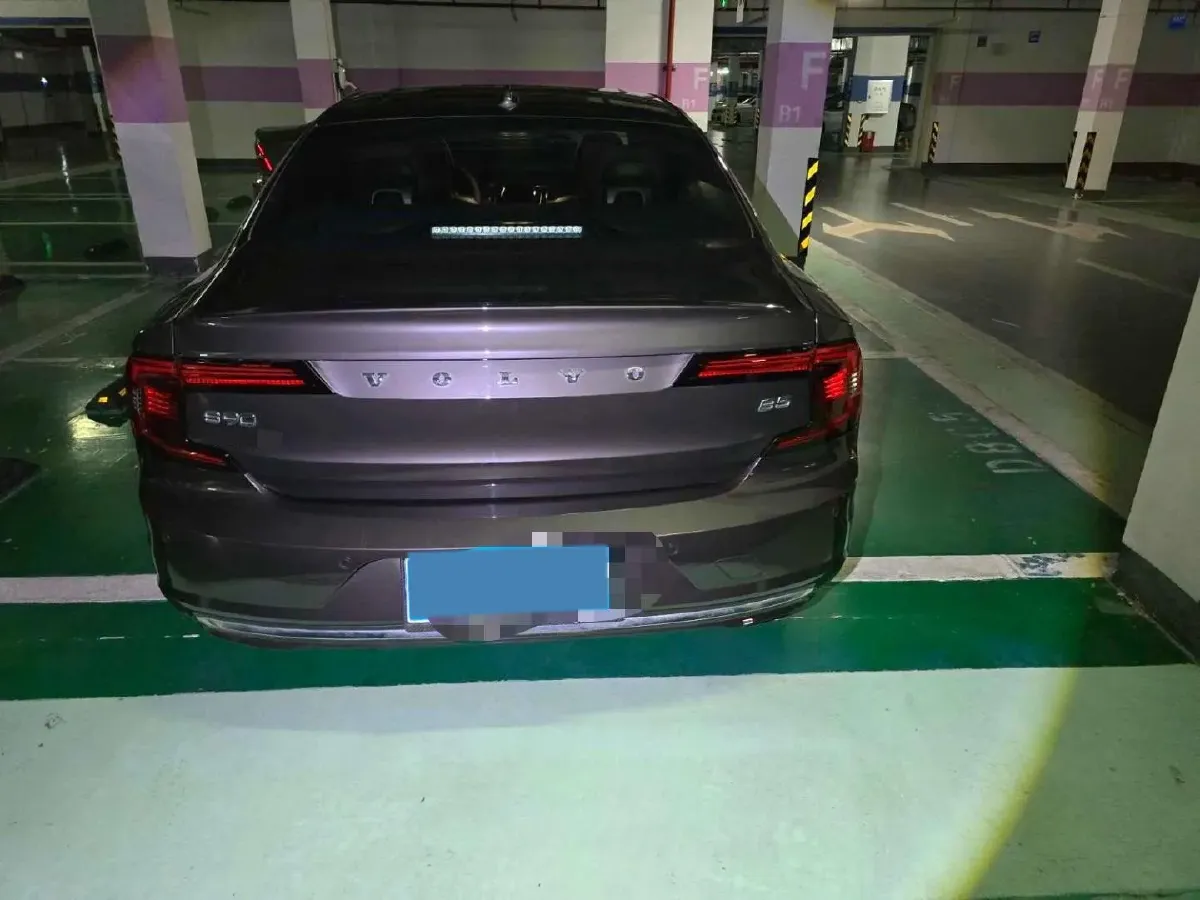 2025 Volvo S90 2.0T 250HP L4 8AT,autocango,china used car exporter,china ev exporter,chinese used car exporter,chinese used ev exporter