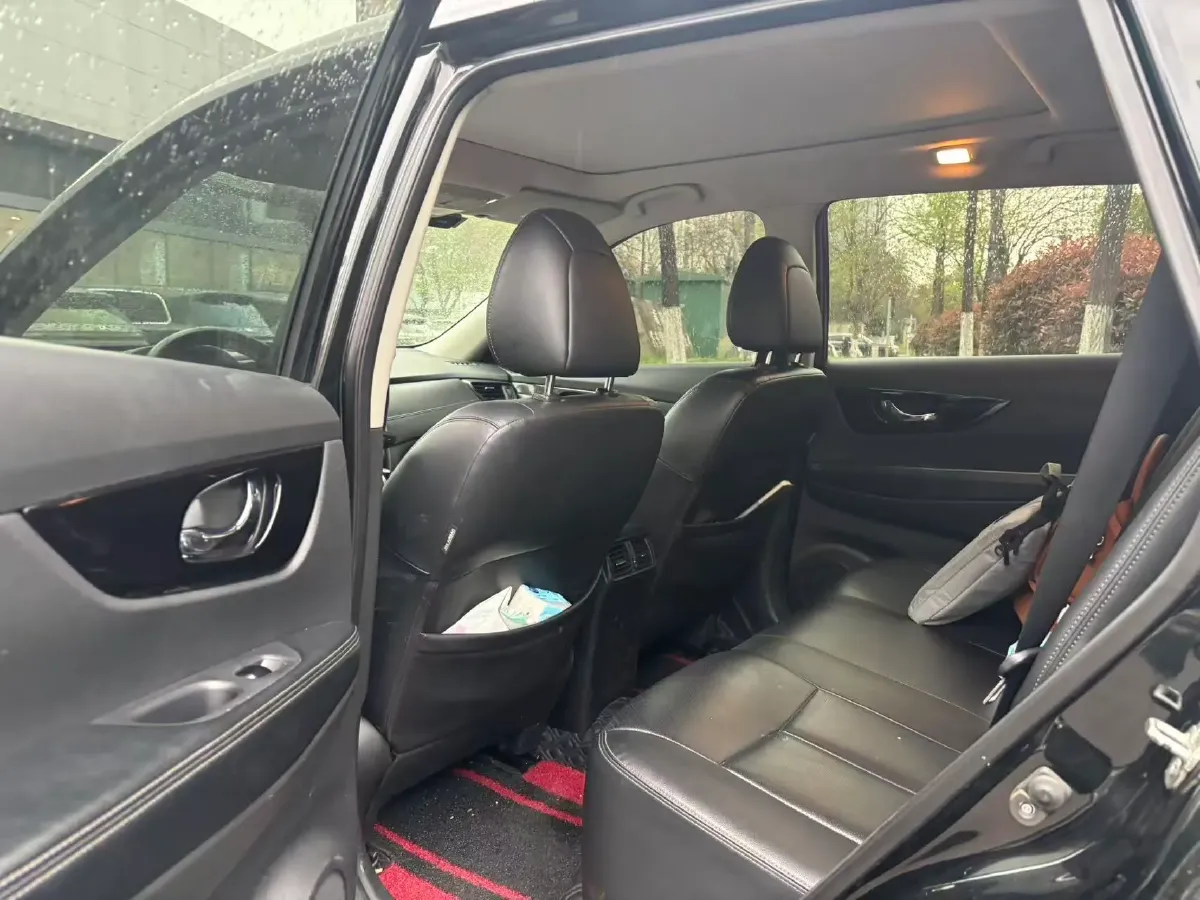 2020 Nissan X-Trail 2.0L 154HP L4 CVT,autocango,china used car exporter,china ev exporter,chinese used car exporter,chinese used ev exporter