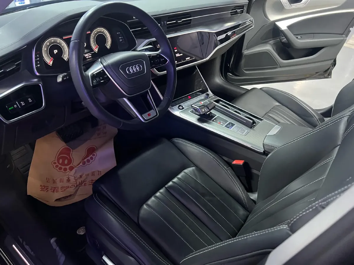 2023 Audi A6L 2.0T 245HP L4 7DCT,autocango,china used car exporter,china ev exporter,chinese used car exporter,chinese used ev exporter