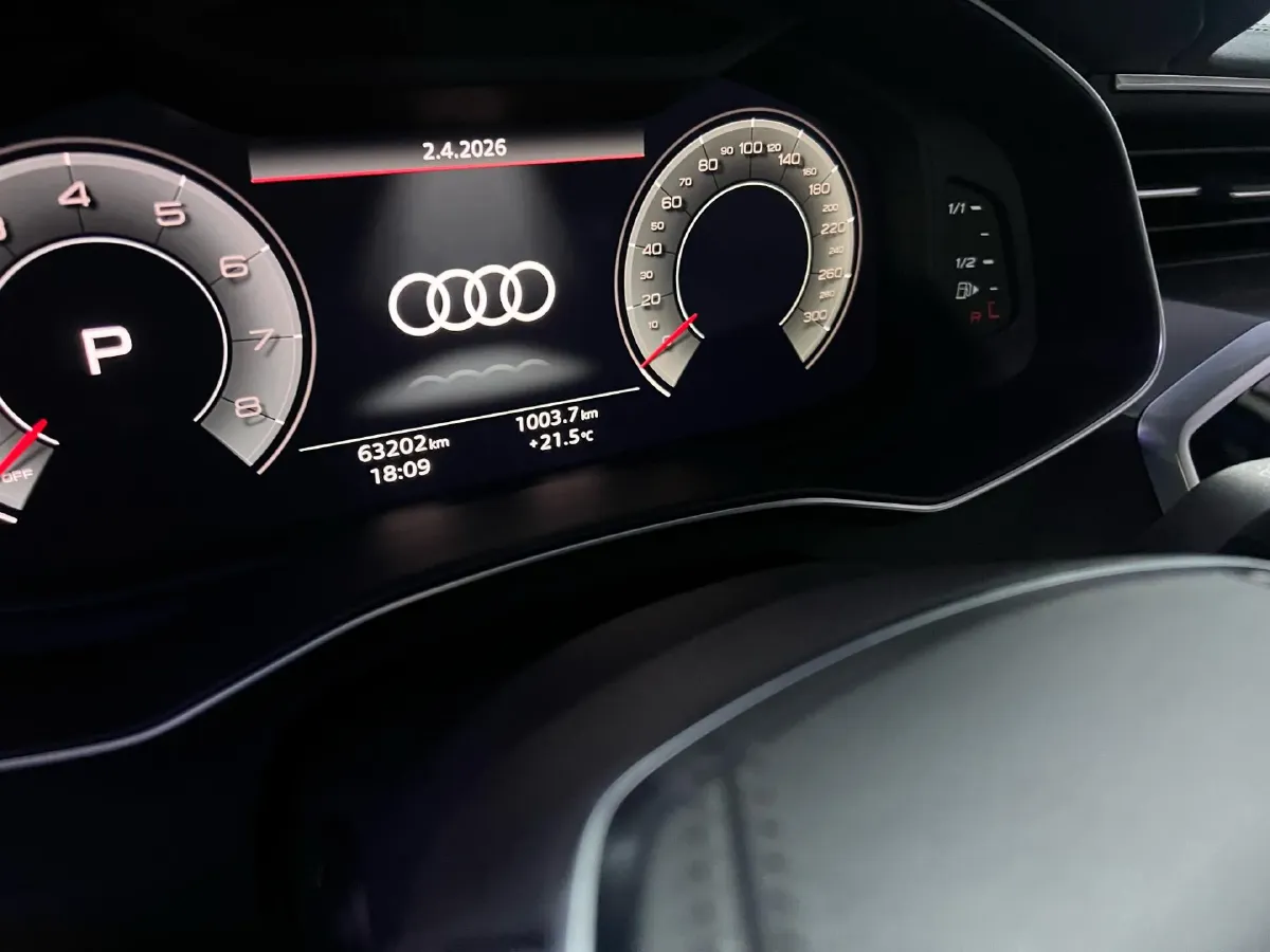 2023 Audi A6L 2.0T 245HP L4 7DCT,autocango,china used car exporter,china ev exporter,chinese used car exporter,chinese used ev exporter