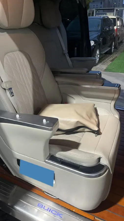 2021 Buick GL8 2.0T 237HP L4 9AT,autocango,china used car exporter,china ev exporter,chinese used car exporter,chinese used ev exporter