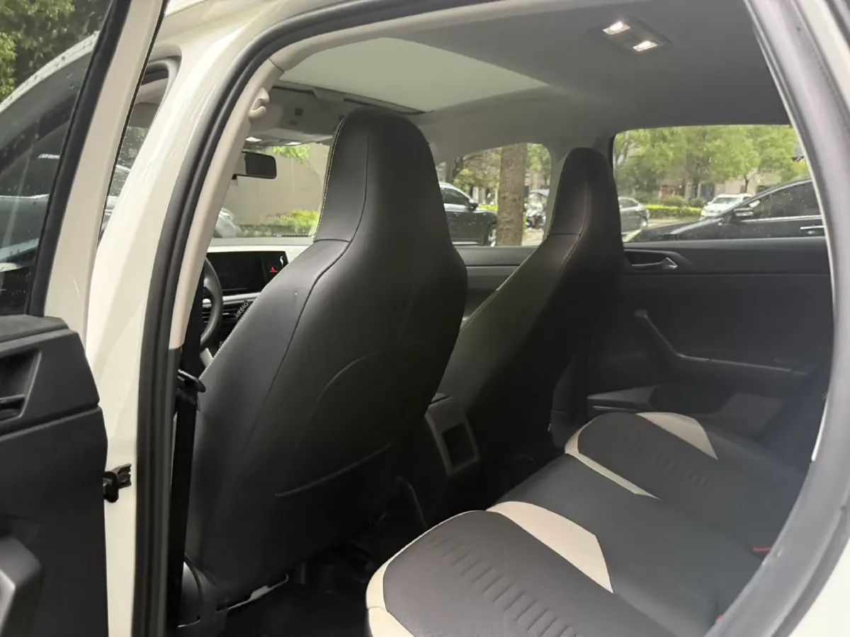 2021 Haval H6 1.5T 169HP L4 7DCT,autocango,china used car exporter,china ev exporter,chinese used car exporter,chinese used ev exporter