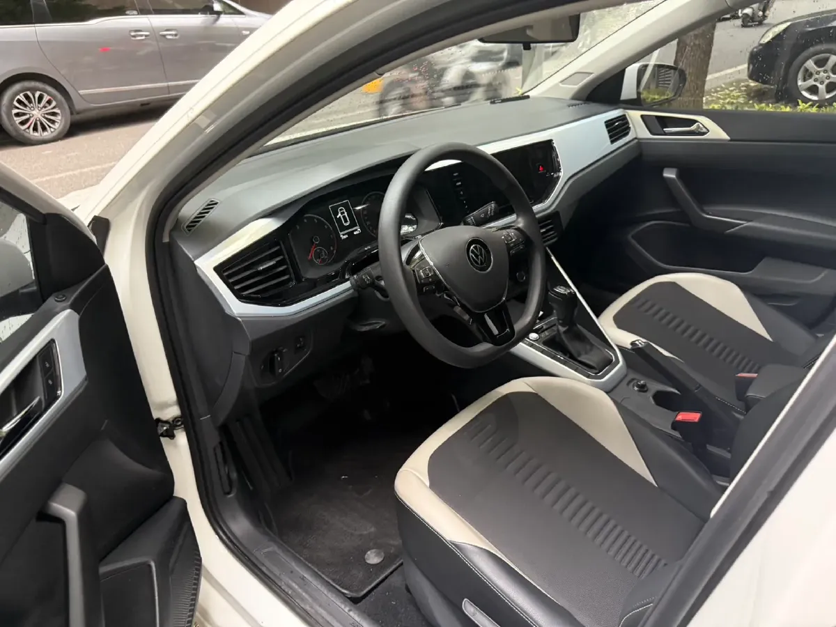 2021 Haval H6 1.5T 169HP L4 7DCT,autocango,china used car exporter,china ev exporter,chinese used car exporter,chinese used ev exporter