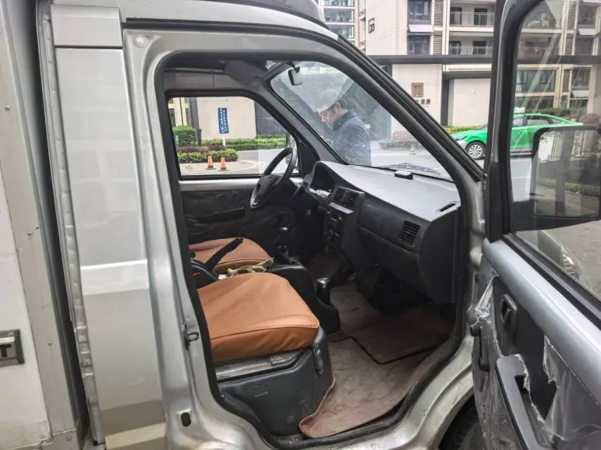 2023 WuLing RongGuang Mini Truck 1.5L 102HP L4 5MT,autocango,china used car exporter,china ev exporter,chinese used car exporter,chinese used ev exporter