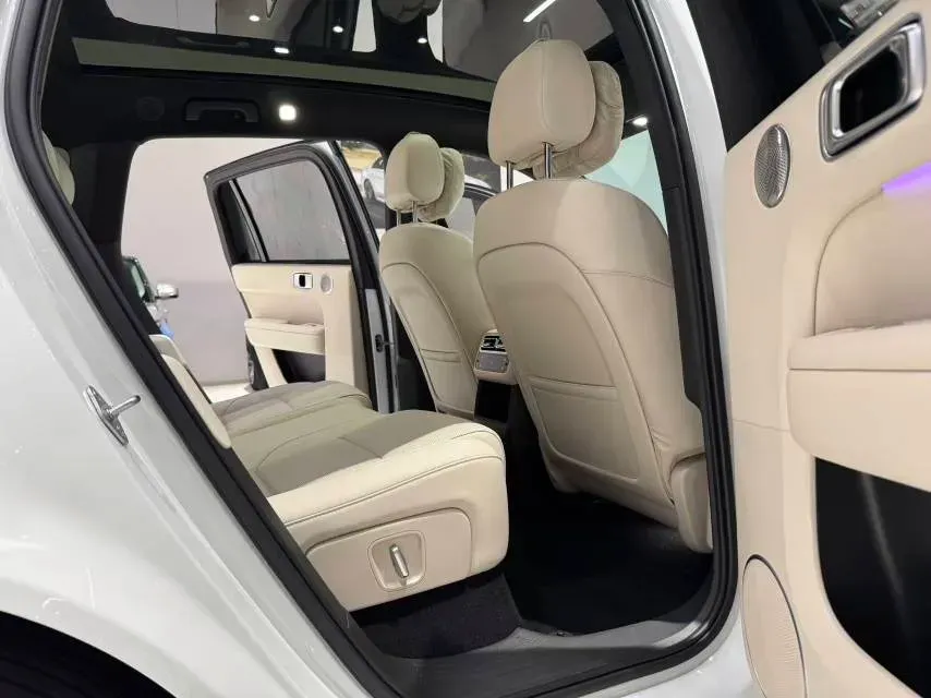 2024 Li L6 Range Extended 154HP L4 REEV 36.8KWH,autocango,china used car exporter,china ev exporter,chinese used car exporter,chinese used ev exporter