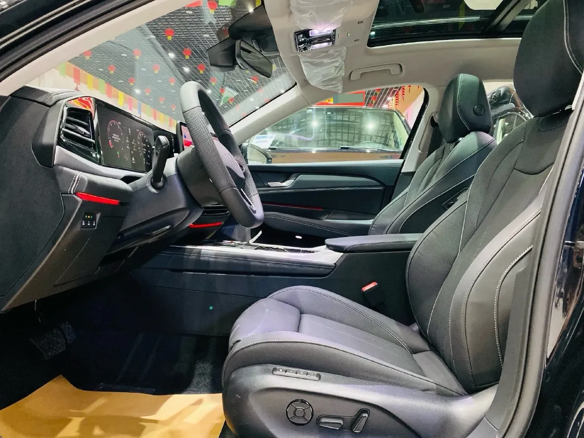 2025 Volkswagen Passat 2.0T 220HP L4 7DCT,autocango,china used car exporter,china ev exporter,chinese used car exporter,chinese used ev exporter