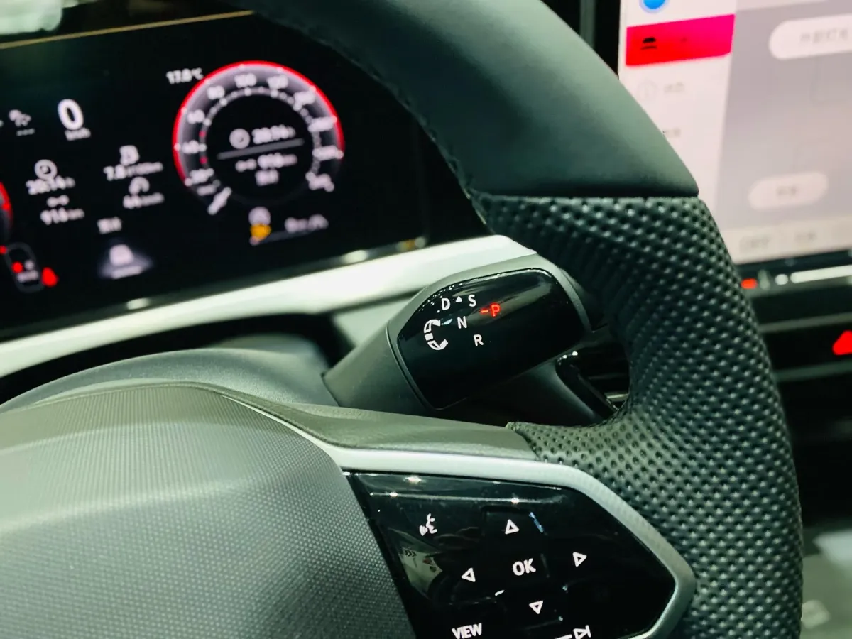 2025 Volkswagen Passat 2.0T 220HP L4 7DCT,autocango,china used car exporter,china ev exporter,chinese used car exporter,chinese used ev exporter