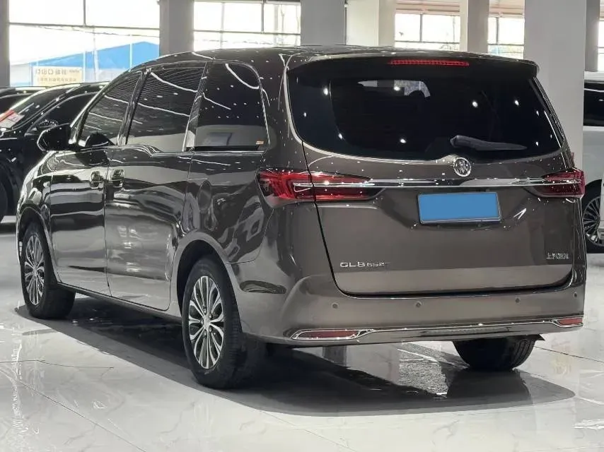 2022 Buick GL8 2.0T 237HP L4 9AT,autocango,china used car exporter,china ev exporter,chinese used car exporter,chinese used ev exporter