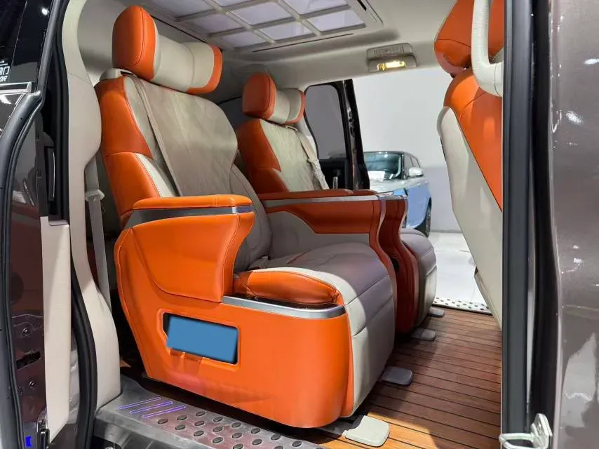 2022 Buick GL8 2.0T 237HP L4 9AT,autocango,china used car exporter,china ev exporter,chinese used car exporter,chinese used ev exporter