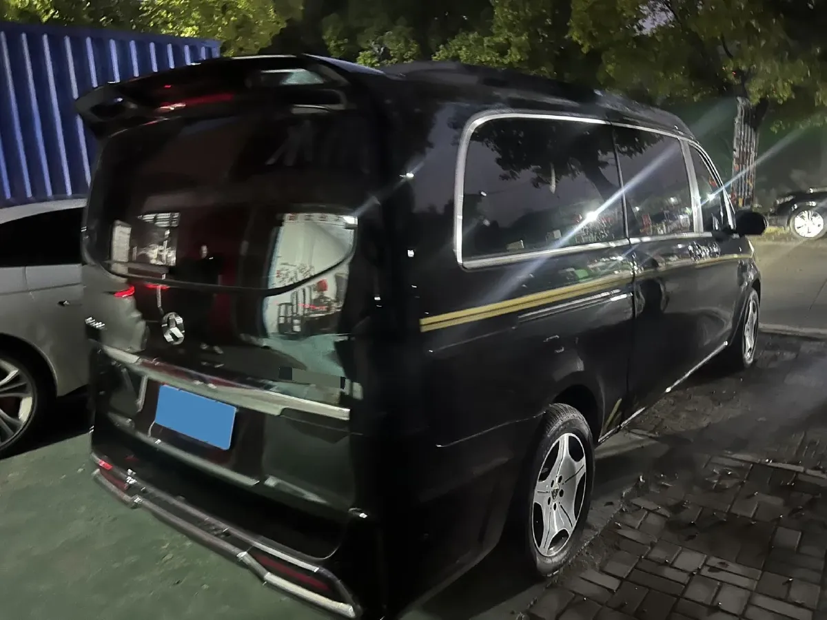2023 Mercedes-Benz Vito 2.0T 211HP L4 9AT,autocango,china used car exporter,china ev exporter,chinese used car exporter,chinese used ev exporter