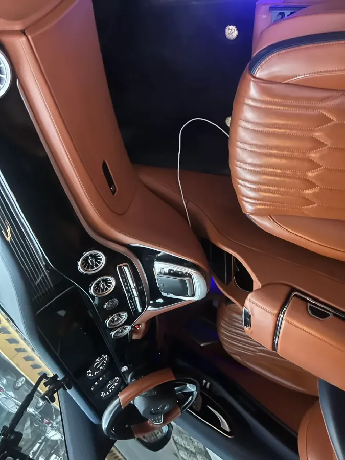 2023 Mercedes-Benz Vito 2.0T 211HP L4 9AT,autocango,china used car exporter,china ev exporter,chinese used car exporter,chinese used ev exporter