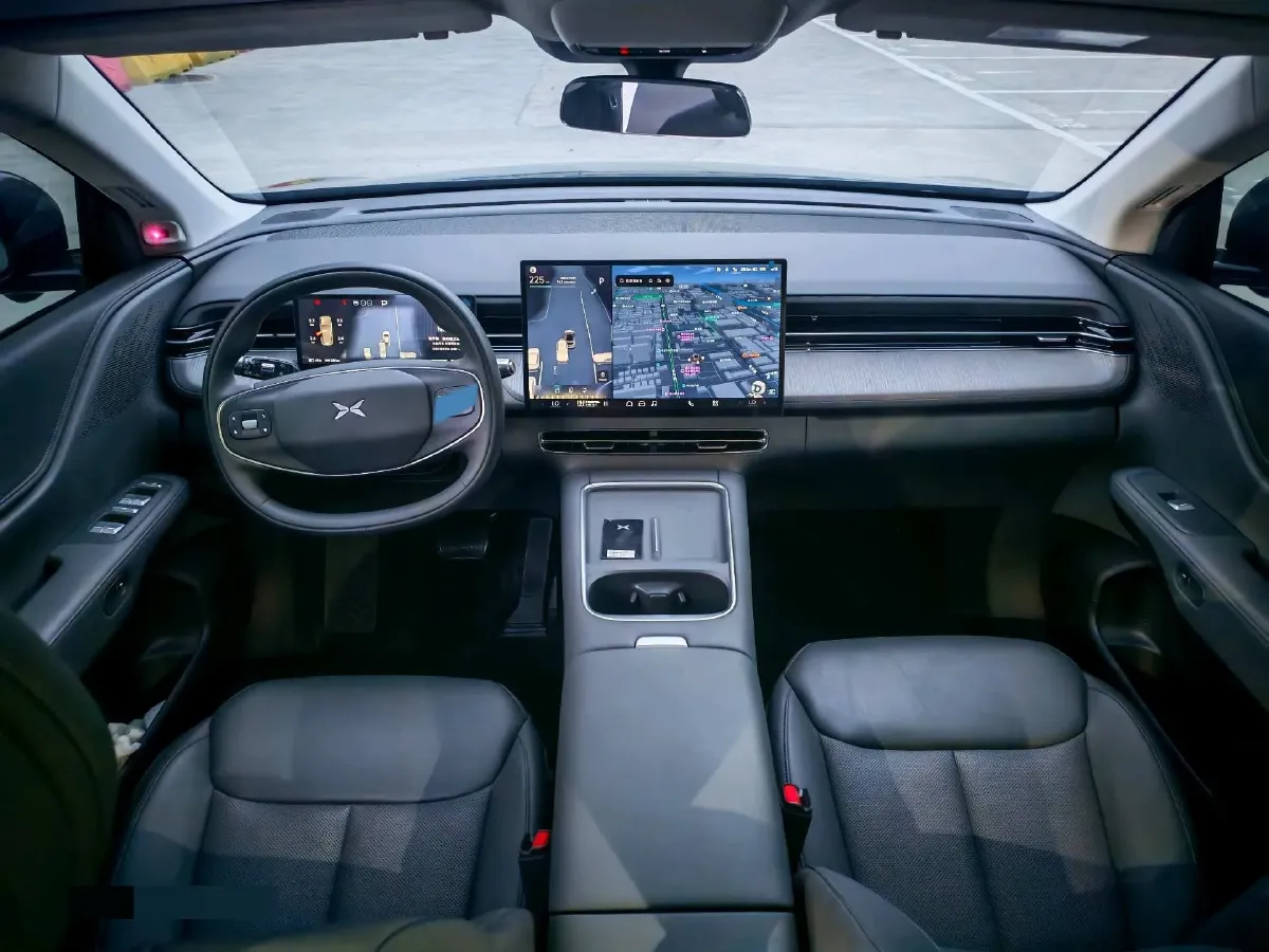 2025 Xpeng G6 BEV 68.5KWH,autocango,china used car exporter,china ev exporter,chinese used car exporter,chinese used ev exporter