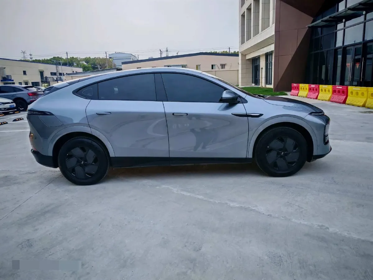 2025 Xpeng G6 BEV 68.5KWH,autocango,china used car exporter,china ev exporter,chinese used car exporter,chinese used ev exporter