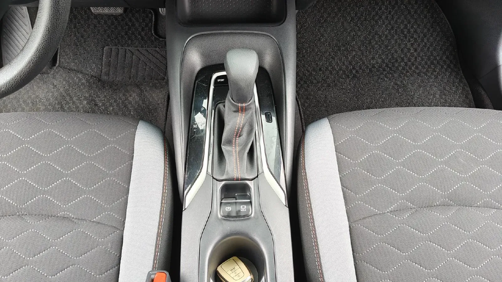 2021 Toyota Corolla 1.2T 116HP L4 CVT,autocango,china used car exporter,china ev exporter,chinese used car exporter,chinese used ev exporter