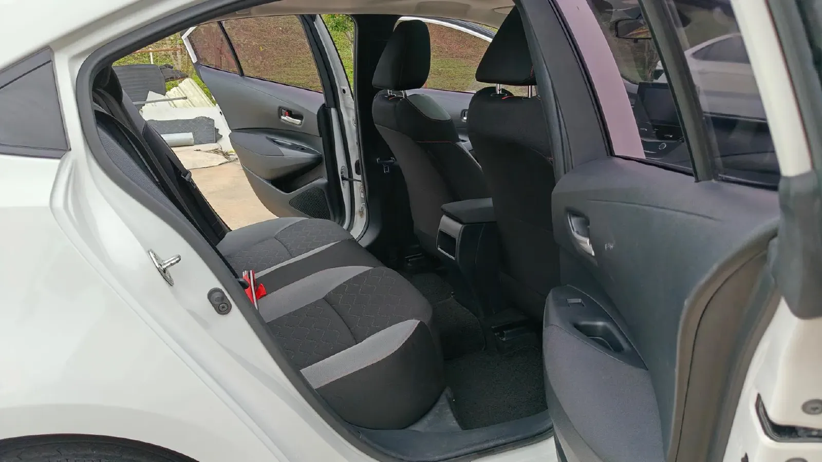 2021 Toyota Corolla 1.2T 116HP L4 CVT,autocango,china used car exporter,china ev exporter,chinese used car exporter,chinese used ev exporter