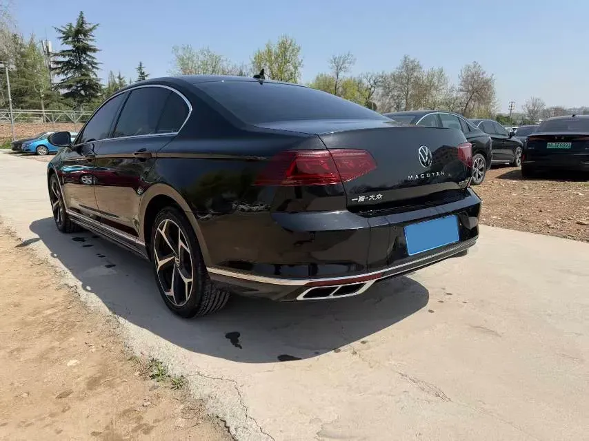 2023 Volkswagen Magotan 2.0T 186HP L4 7DCT,autocango,china used car exporter,china ev exporter,chinese used car exporter,chinese used ev exporter