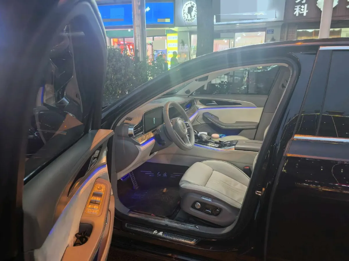 2020 HongQi H9 2.0T 252HP L4 7DCT,autocango,china used car exporter,china ev exporter,chinese used car exporter,chinese used ev exporter