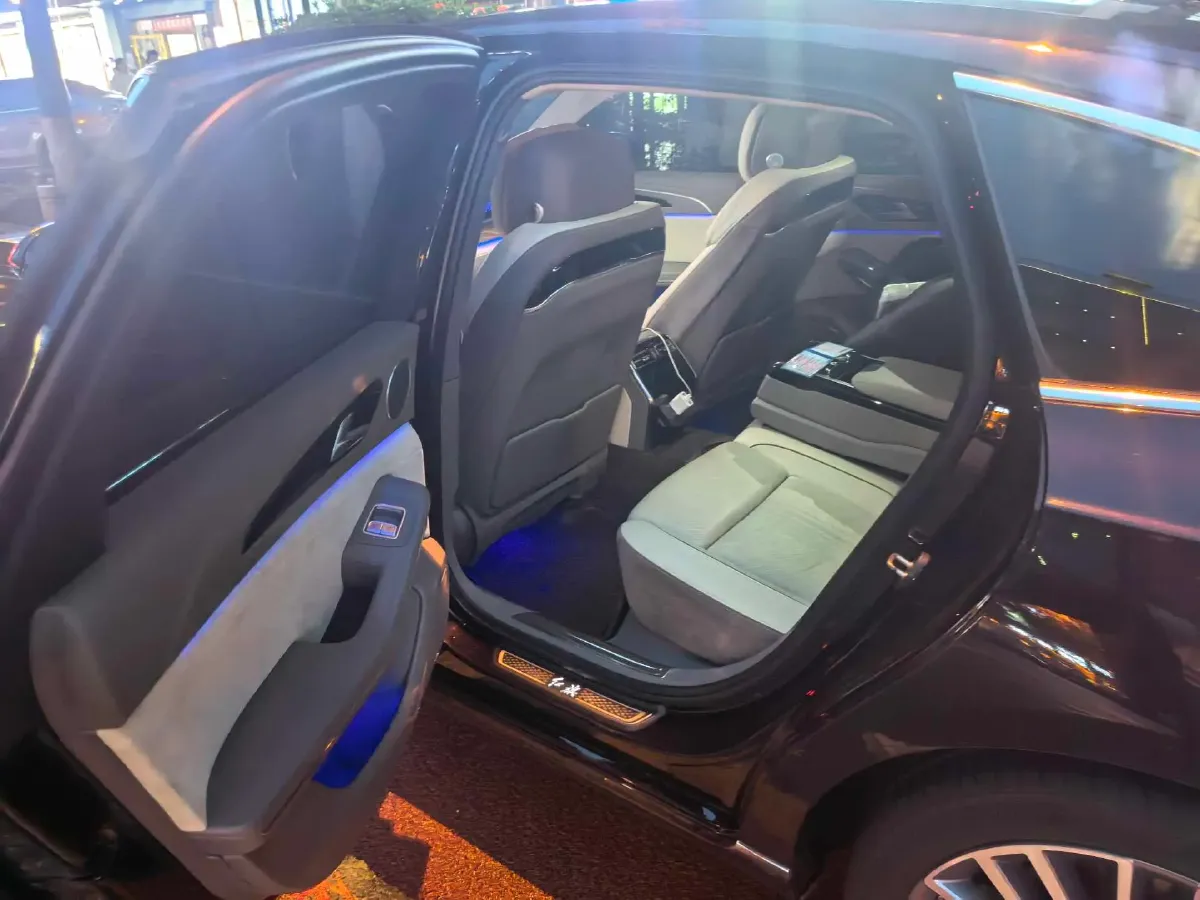 2020 HongQi H9 2.0T 252HP L4 7DCT,autocango,china used car exporter,china ev exporter,chinese used car exporter,chinese used ev exporter