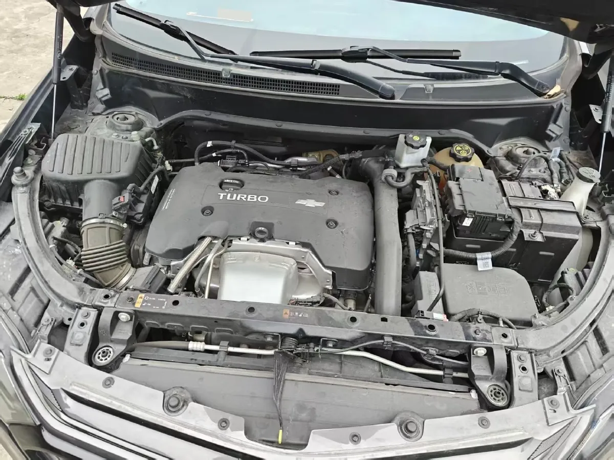 2019 Chevrolet Equinox 2.0T 260HP L4 9AT,autocango,china used car exporter,china ev exporter,chinese used car exporter,chinese used ev exporter