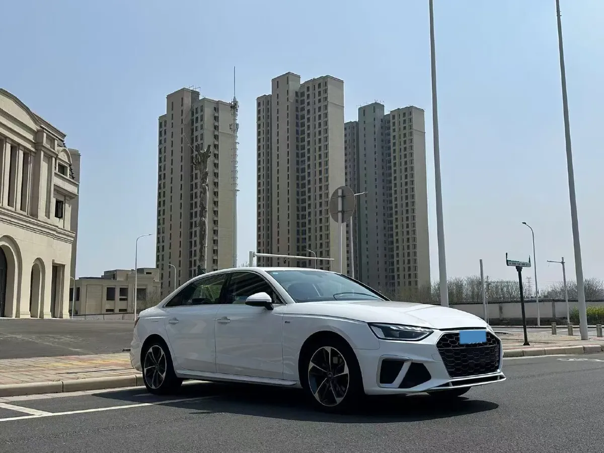 2023 Audi A4L 2.0T 190HP L4 7DCT,autocango,china used car exporter,china ev exporter,chinese used car exporter,chinese used ev exporter