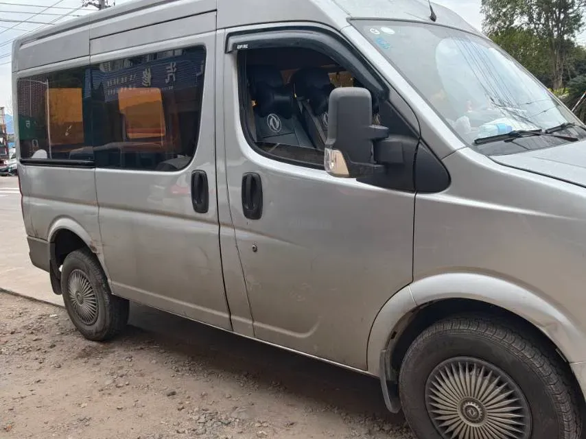 2019 MAXUS XinTu V80 2.5T 136HP L4 6MT,autocango,china used car exporter,china ev exporter,chinese used car exporter,chinese used ev exporter