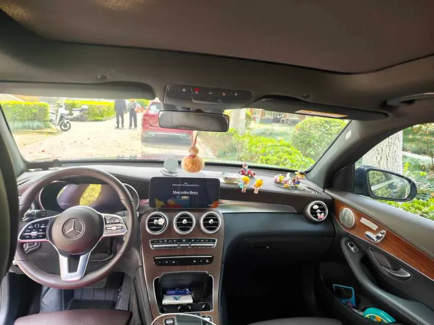 2021 Mercedes-Benz GLC Class 2.0T 258HP L4 9AT,autocango,china used car exporter,china ev exporter,chinese used car exporter,chinese used ev exporter