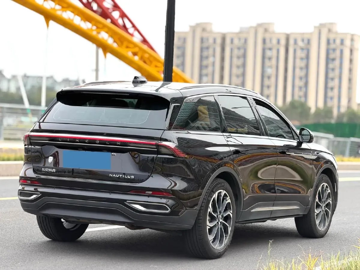 2023 Lincoln Nautilus 2.0T 261HP L4 8AT,autocango,china used car exporter,china ev exporter,chinese used car exporter,chinese used ev exporter