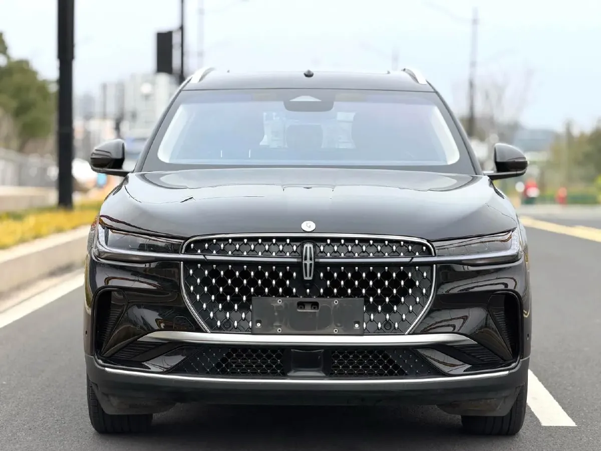 2023 Lincoln Nautilus 2.0T 261HP L4 8AT,autocango,china used car exporter,china ev exporter,chinese used car exporter,chinese used ev exporter
