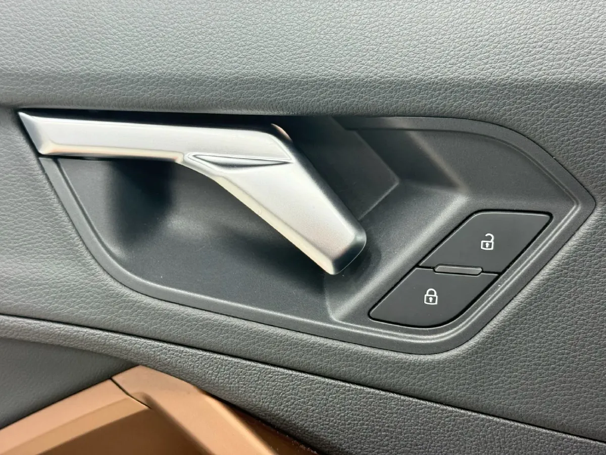 2022 Audi Q3 1.4T 150HP L4 7DCT,autocango,china used car exporter,china ev exporter,chinese used car exporter,chinese used ev exporter