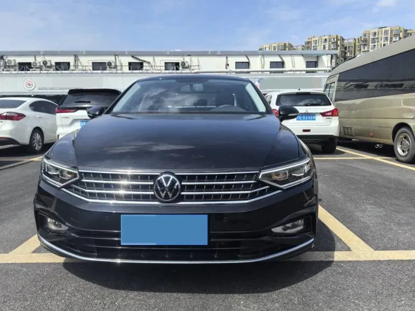 2025 Volkswagen Magotan 1.4T 150HP L4 7DCT,autocango,china used car exporter,china ev exporter,chinese used car exporter,chinese used ev exporter